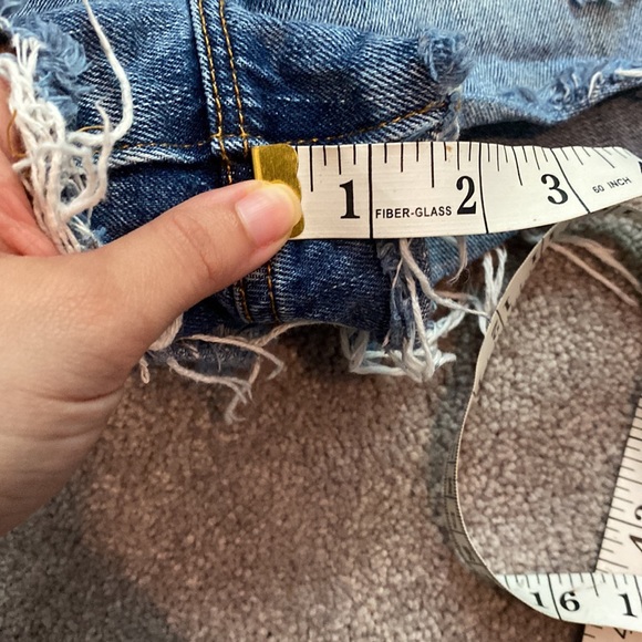 Old Navy Boyfriend Jean Shorts - size 8 - Picture 6 of 7
